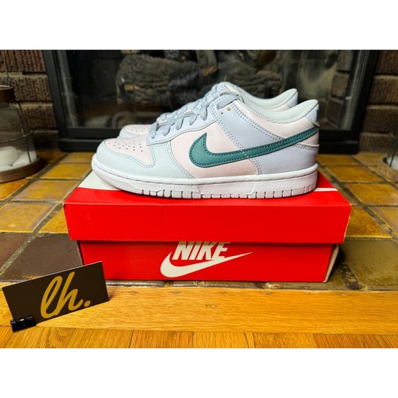 Size 4y 5.5 Women’s Nike Dunk Low Mineral Teal Athletic Sneakers FD1232-001 - Picture 3 of 7